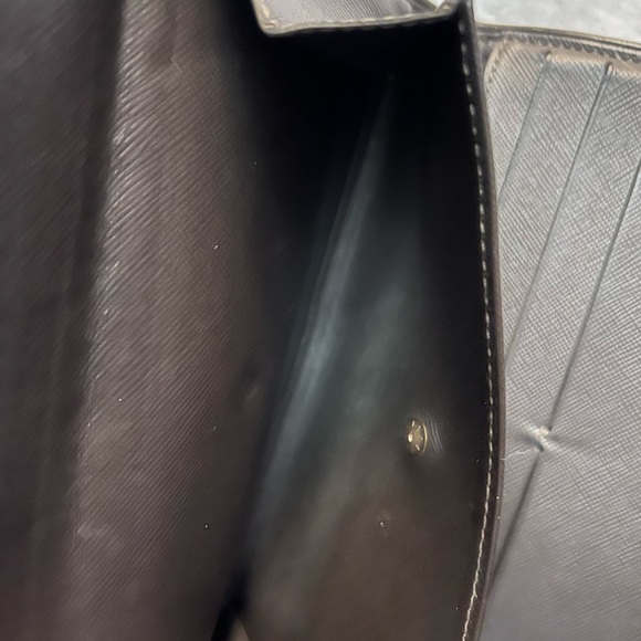 Louis Vuitton Monogram Snap Closure Wallet. Color Green, good condition. - Picture 4 of 10